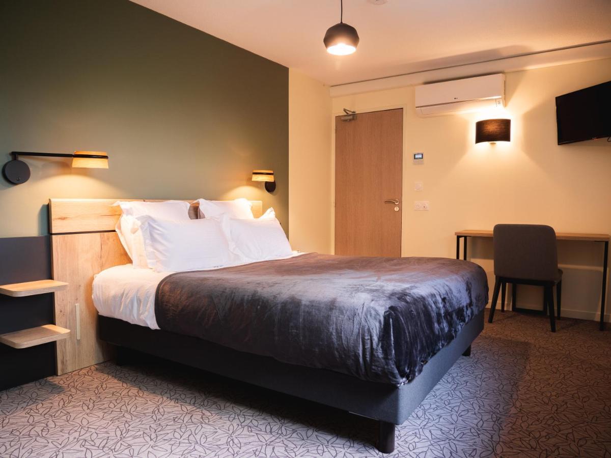Logis Hotels Le Saint Pierre Moncoutant Exterior foto